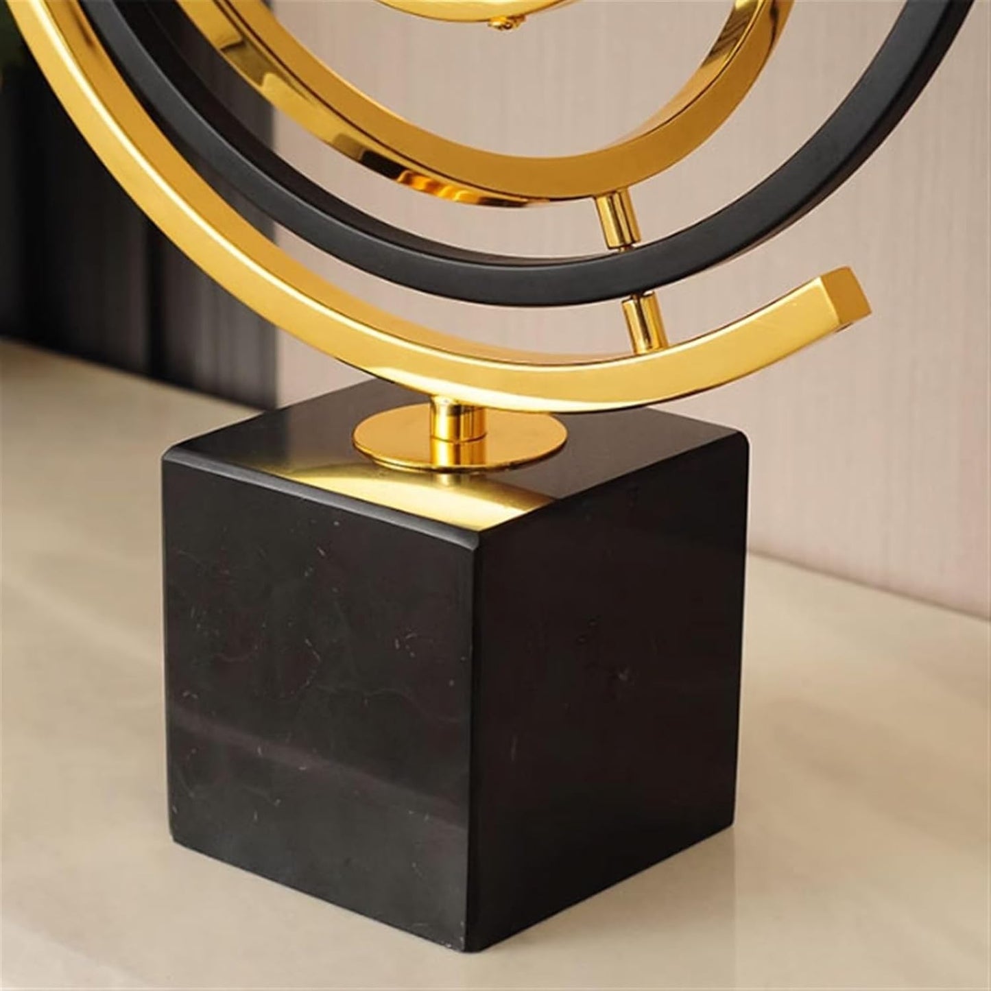 Para Heykeli Feng Shui Modern